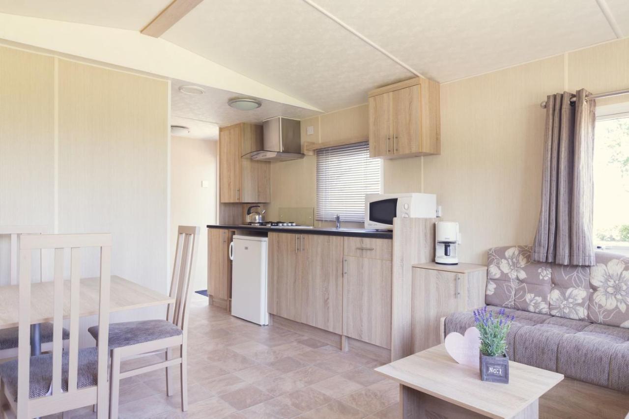 Bungalette 6 People Private Villa Zuna Buitenkant foto